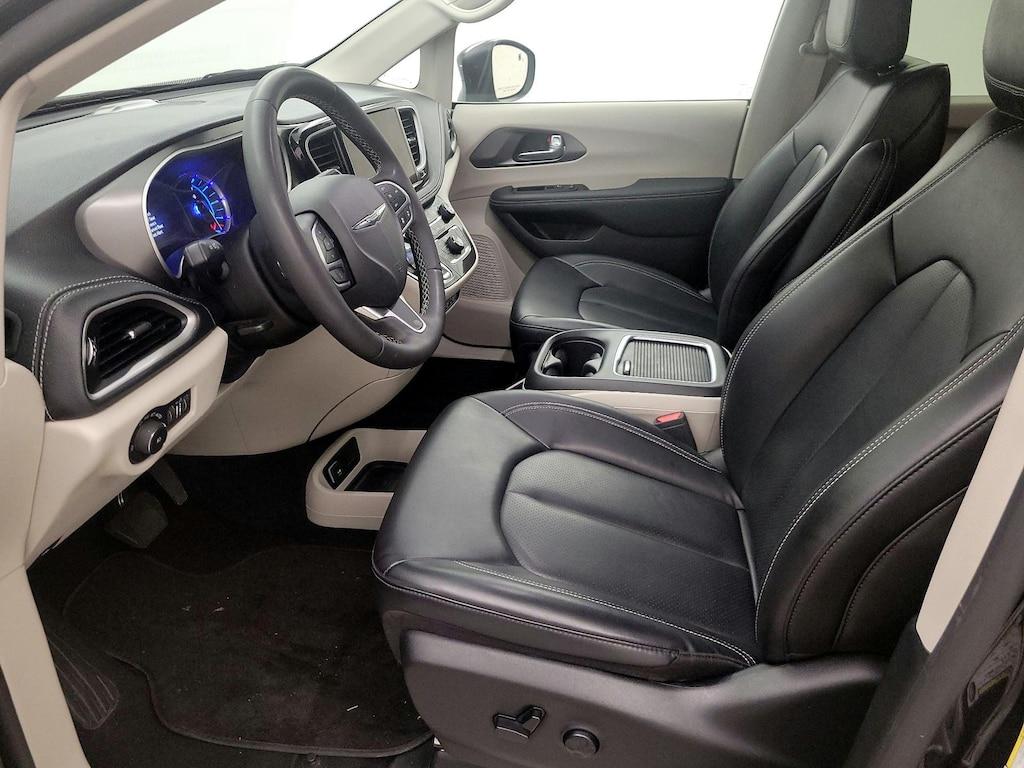 used 2023 Chrysler Pacifica Hybrid car, priced at $28,998