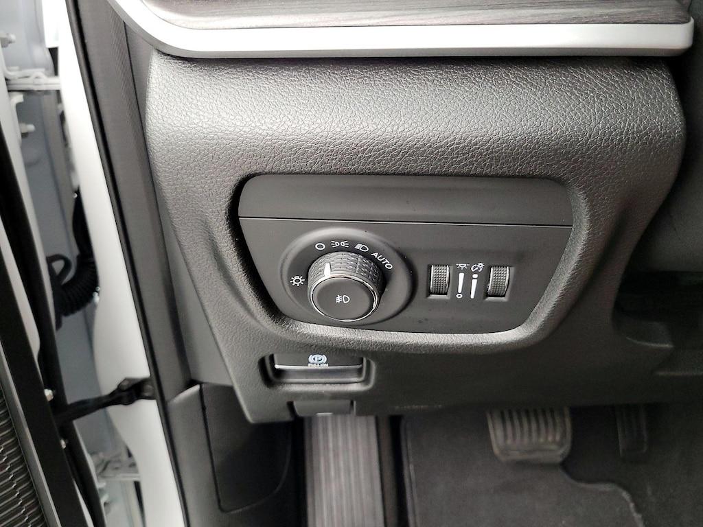 used 2022 Jeep Grand Cherokee car, priced at $30,998