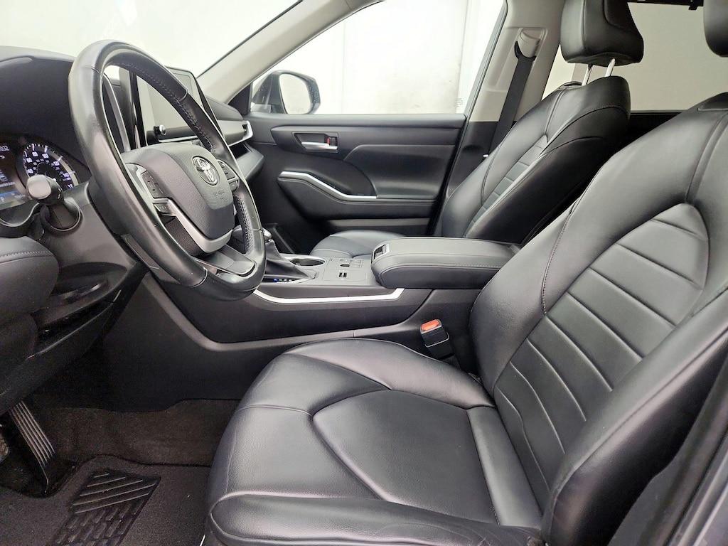 used 2023 Toyota Highlander car, priced at $38,998