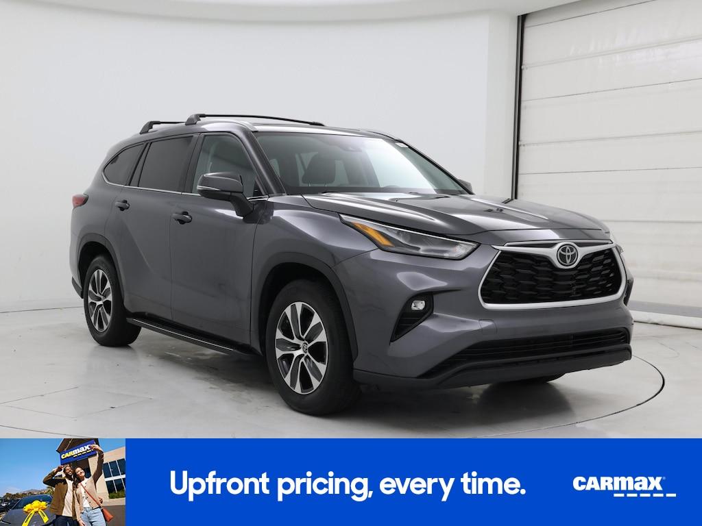 used 2023 Toyota Highlander car, priced at $38,998