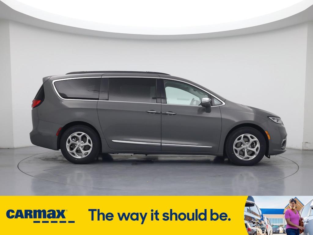 used 2022 Chrysler Pacifica car, priced at $27,998