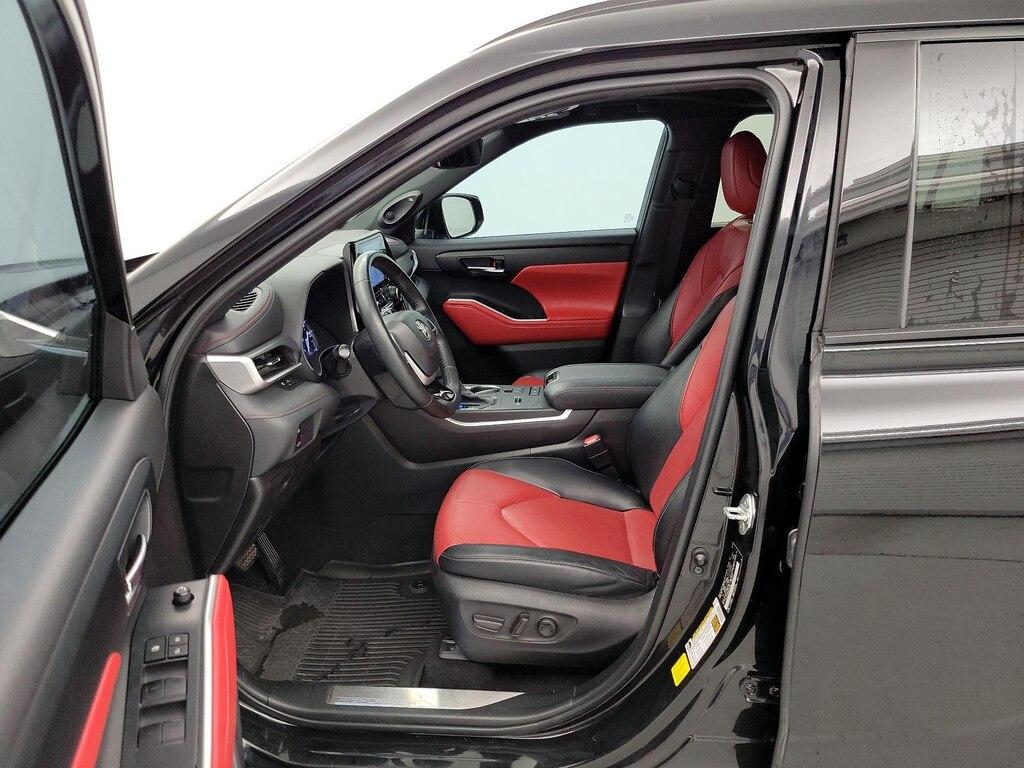 used 2022 Toyota Highlander car, priced at $36,998