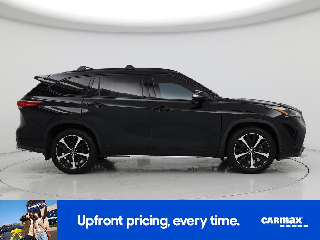 used 2022 Toyota Highlander car, priced at $36,998