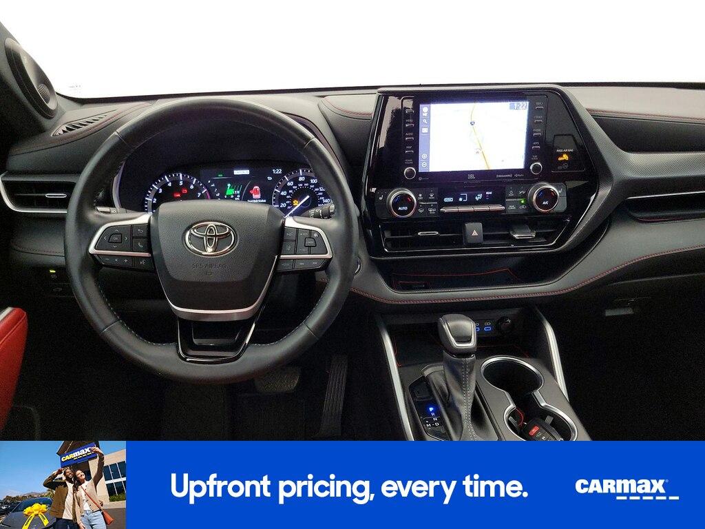 used 2022 Toyota Highlander car, priced at $36,998