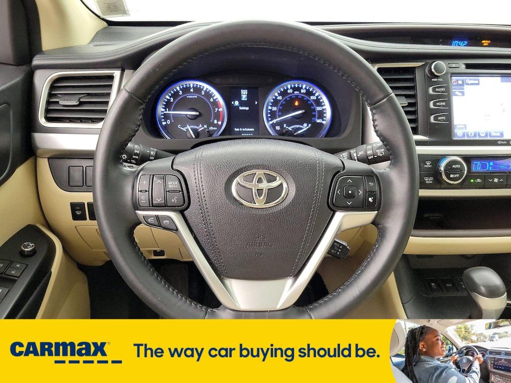used 2015 Toyota Highlander car, priced at $24,998