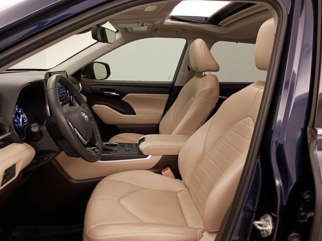used 2021 Toyota Highlander car, priced at $31,998