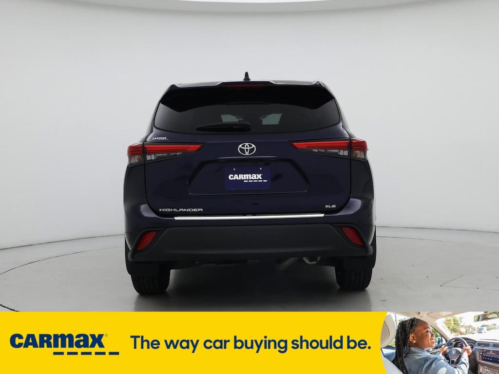 used 2021 Toyota Highlander car, priced at $31,998