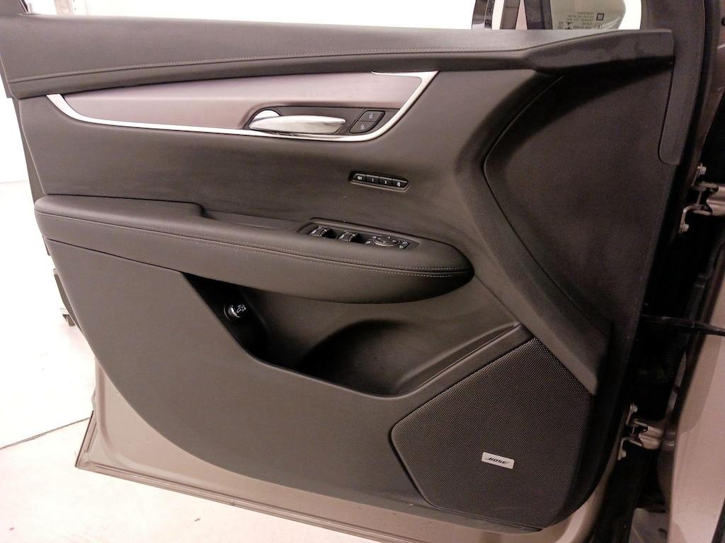 used 2022 Cadillac XT6 car, priced at $31,998