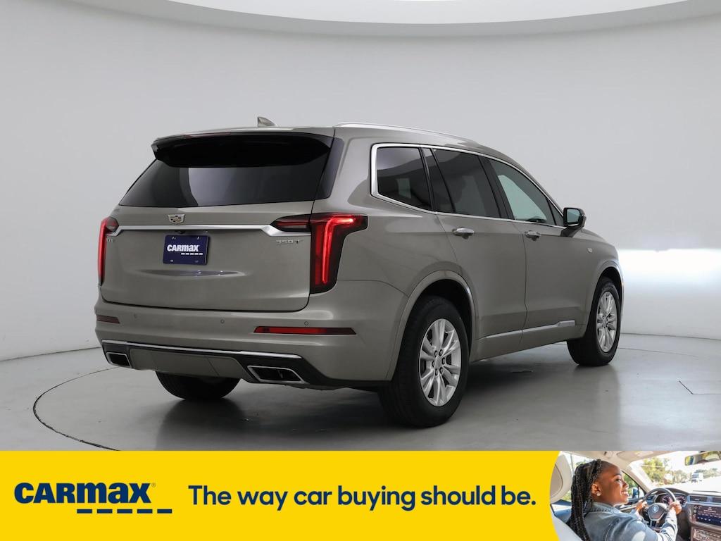 used 2022 Cadillac XT6 car, priced at $31,998