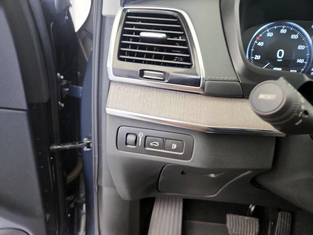 used 2022 Volvo XC90 Recharge Plug-In Hybrid car, priced at $43,998
