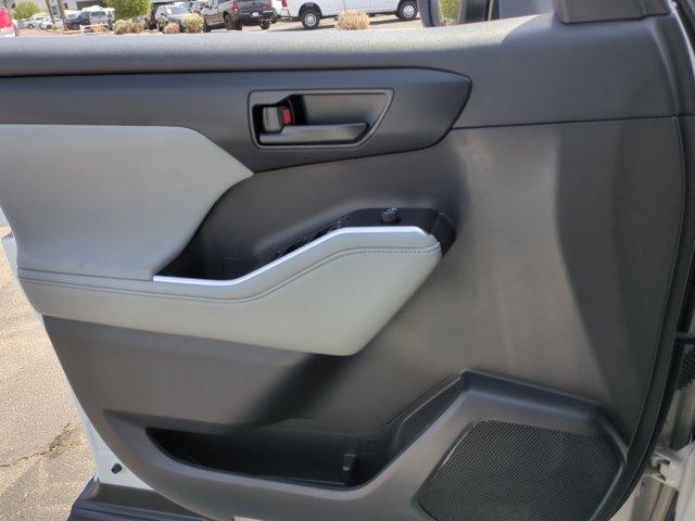 used 2022 Toyota Highlander car, priced at $29,900
