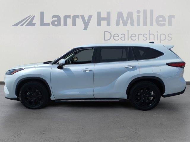 used 2022 Toyota Highlander car, priced at $29,900
