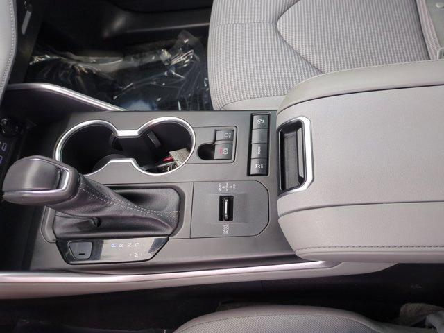 used 2022 Toyota Highlander car, priced at $27,900