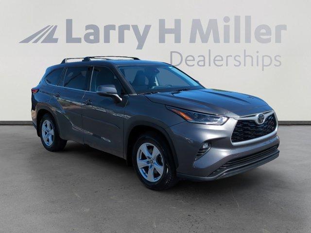 used 2021 Toyota Highlander car, priced at $27,215