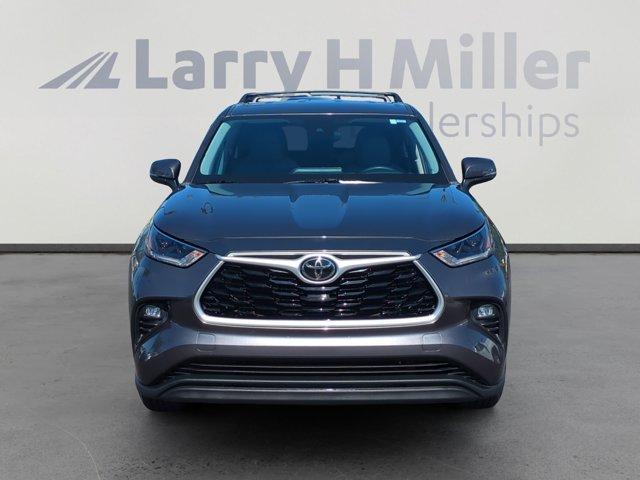 used 2021 Toyota Highlander car, priced at $27,215