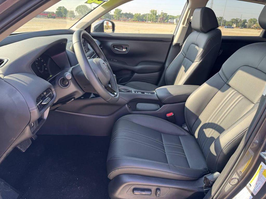 used 2025 Honda HR-V car, priced at $28,298
