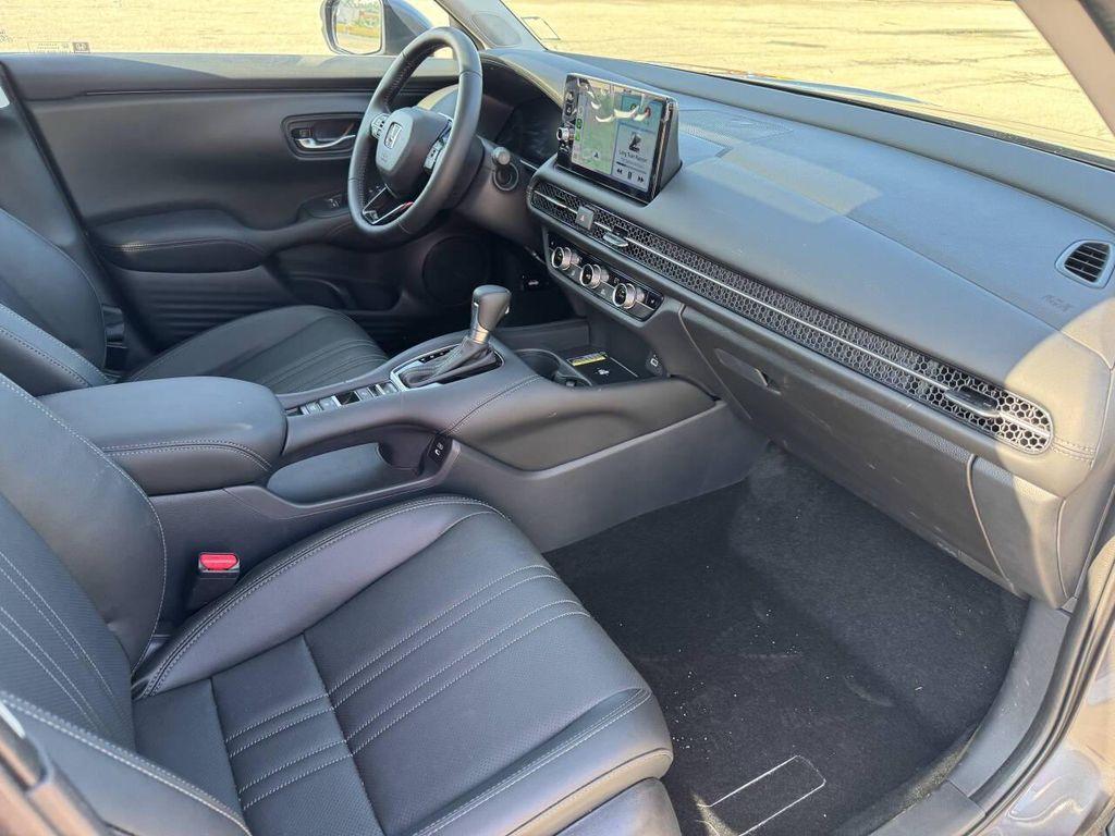 used 2025 Honda HR-V car, priced at $28,298