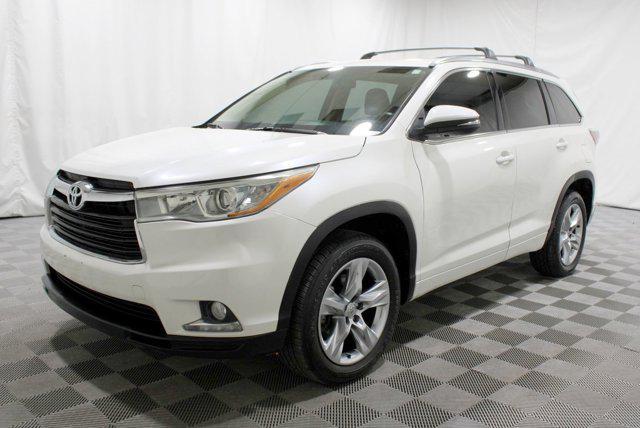 used 2015 Toyota Highlander car, priced at $22,472