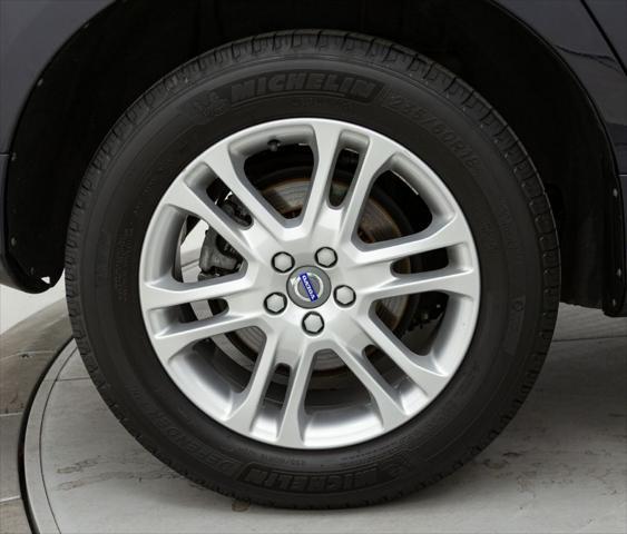 used 2016 Volvo XC60 car, priced at $16,980