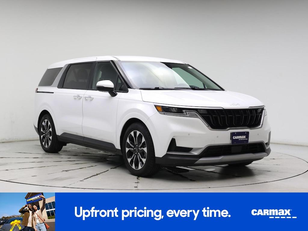 used 2024 Kia Carnival car, priced at $35,998