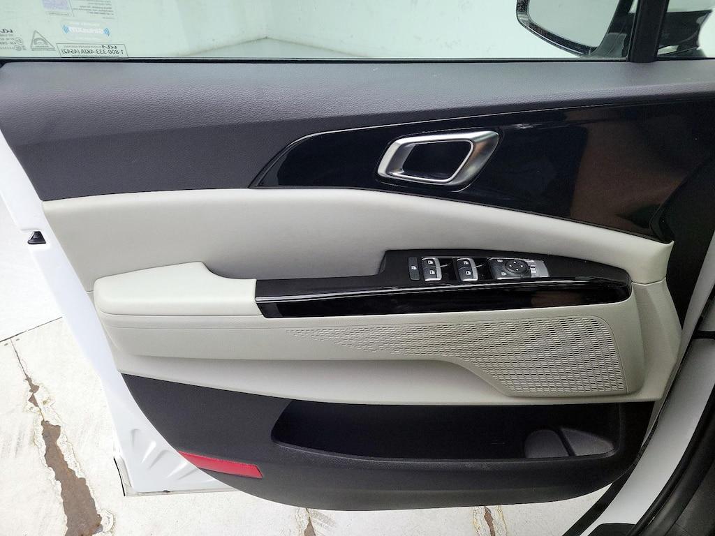 used 2024 Kia Carnival car, priced at $35,998