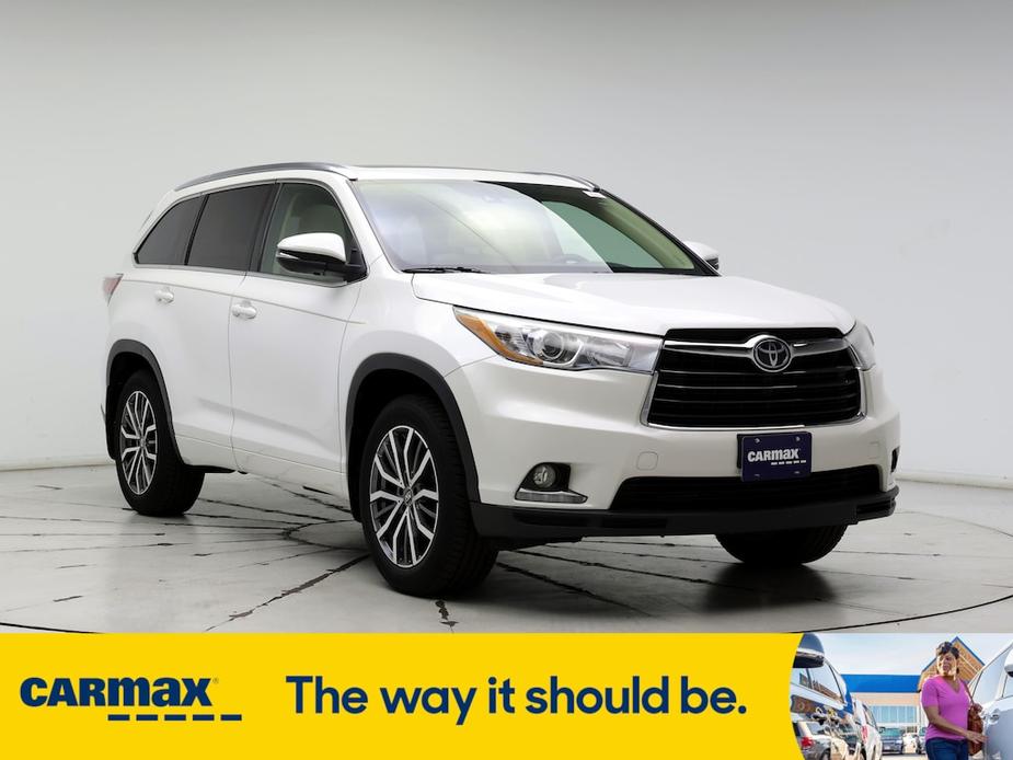 used 2015 Toyota Highlander car, priced at $27,998