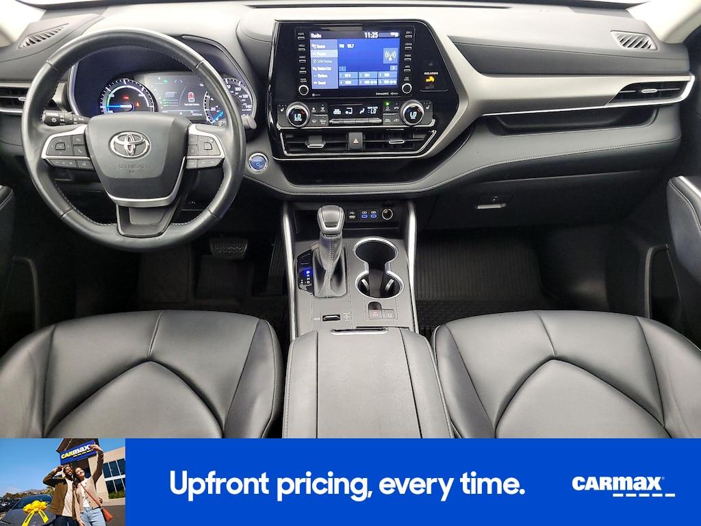 used 2022 Toyota Highlander Hybrid car, priced at $40,998
