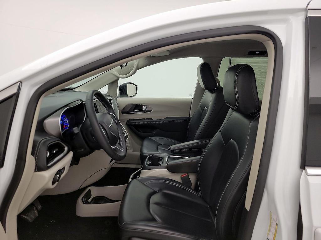 used 2023 Chrysler Pacifica Hybrid car, priced at $30,998