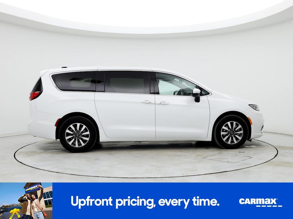 used 2023 Chrysler Pacifica Hybrid car, priced at $30,998