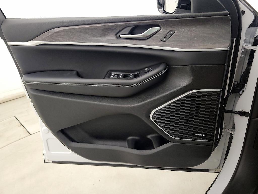 used 2023 Jeep Grand Cherokee car, priced at $37,998