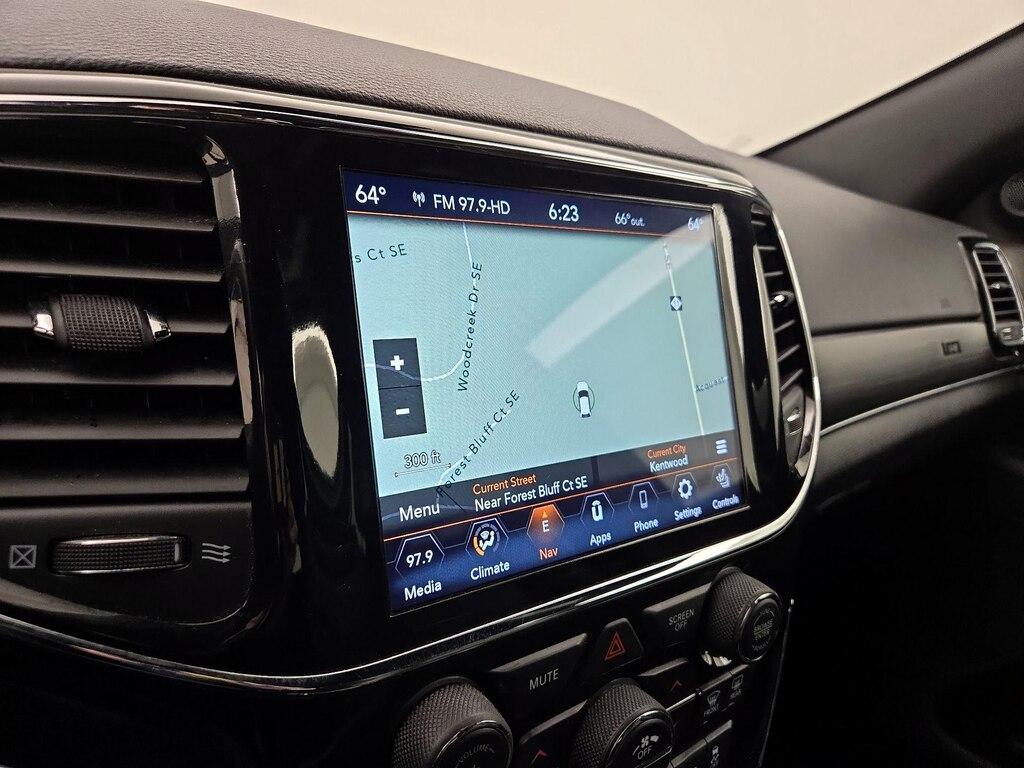 used 2021 Jeep Grand Cherokee car, priced at $30,998