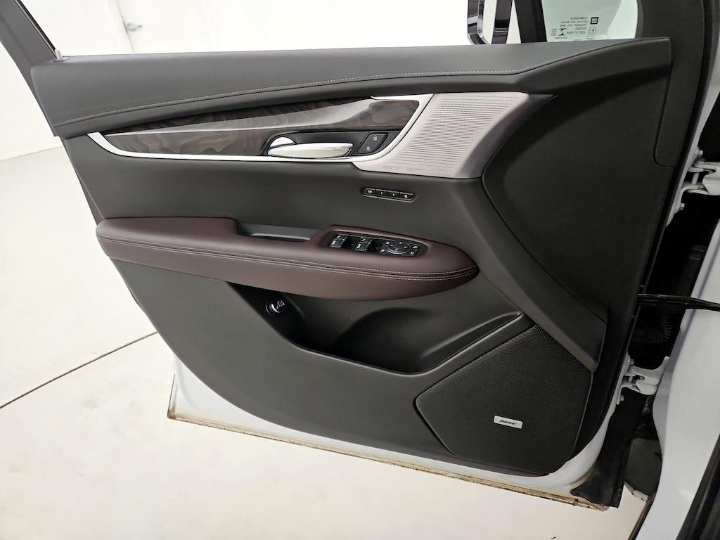 used 2021 Cadillac XT6 car, priced at $34,998