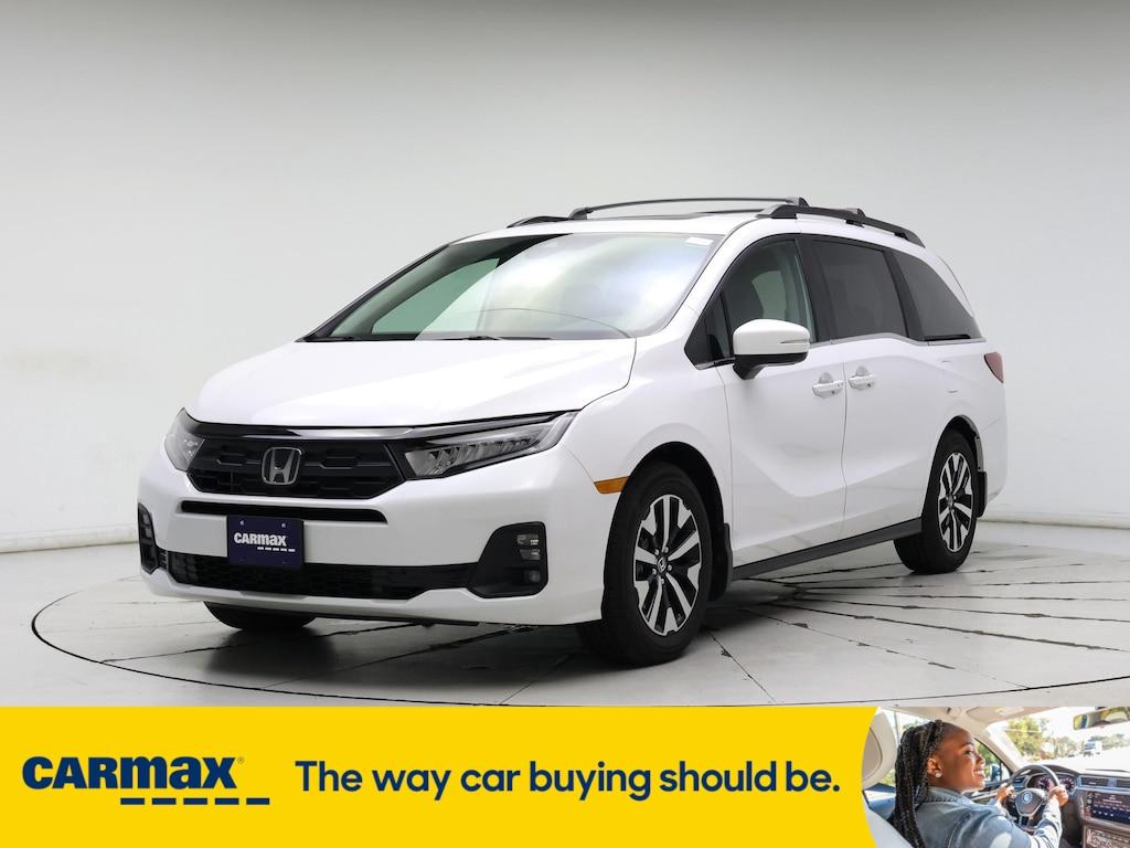used 2025 Honda Odyssey car, priced at $42,998