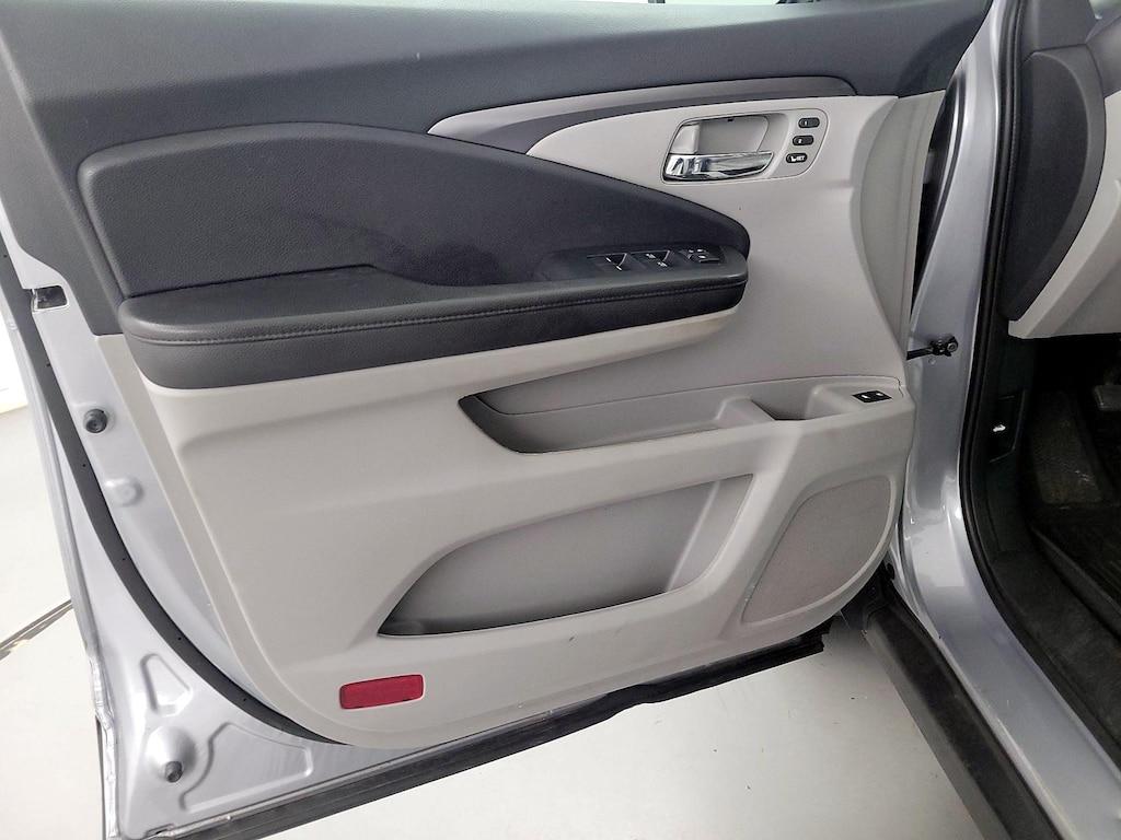 used 2022 Honda Pilot car, priced at $35,998