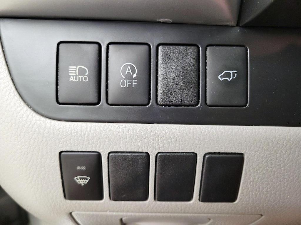 used 2019 Toyota Highlander car, priced at $26,998