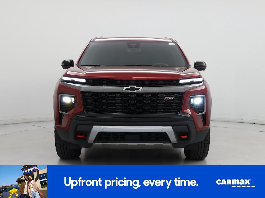 used 2024 Chevrolet Traverse car, priced at $43,998