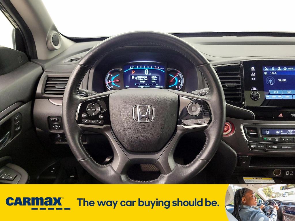 used 2022 Honda Pilot car, priced at $34,998