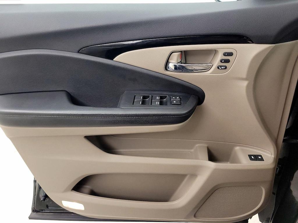 used 2021 Honda Pilot car, priced at $37,998