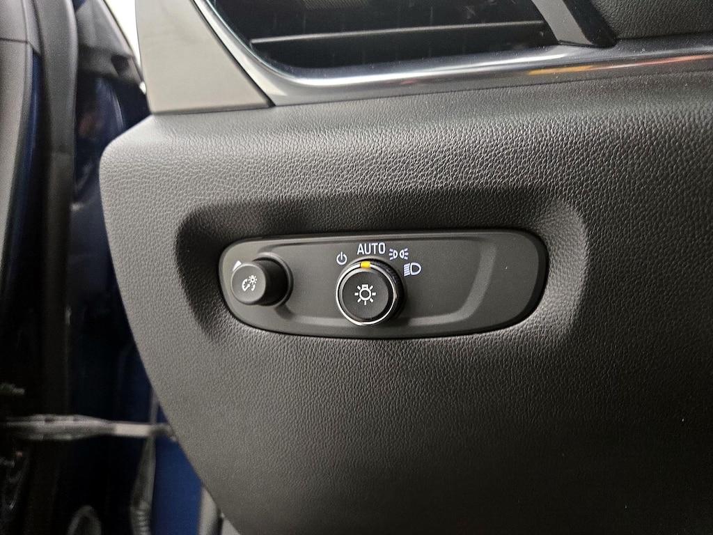 used 2023 Chevrolet Traverse car, priced at $29,998