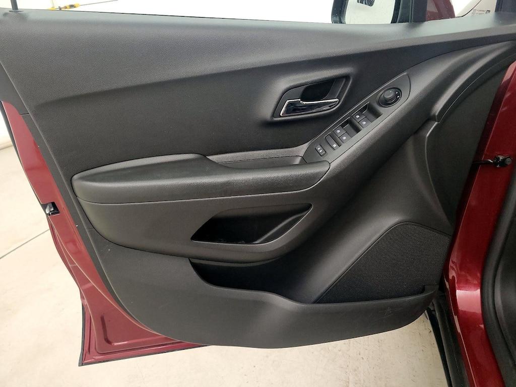 used 2022 Chevrolet Trax car, priced at $18,998