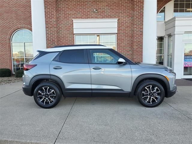 new 2025 Chevrolet TrailBlazer car, priced at $29,522