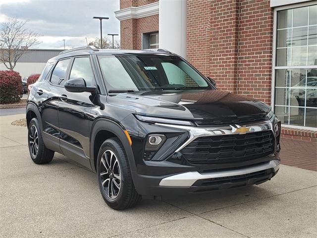 new 2025 Chevrolet TrailBlazer car, priced at $26,254