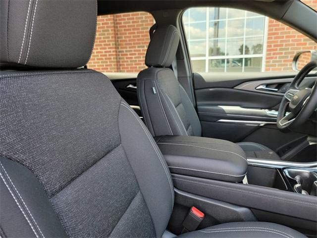 new 2025 Chevrolet Traverse car, priced at $45,295