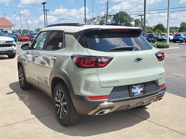 new 2025 Chevrolet TrailBlazer car, priced at $32,205