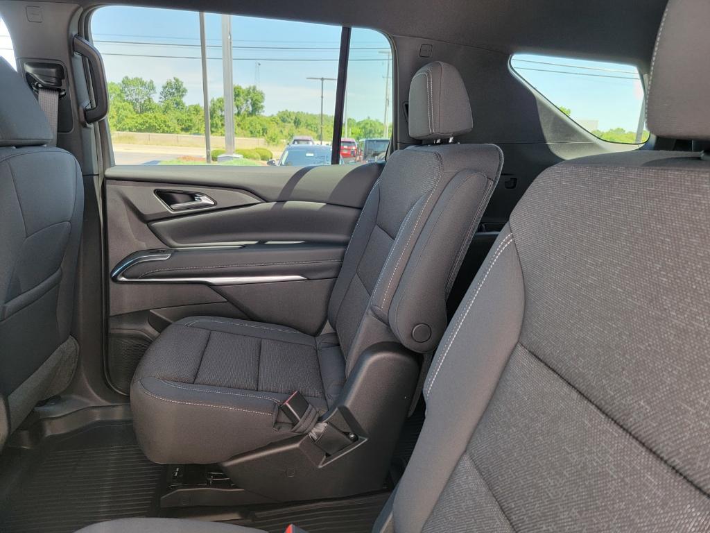 new 2025 Chevrolet Traverse car, priced at $45,605