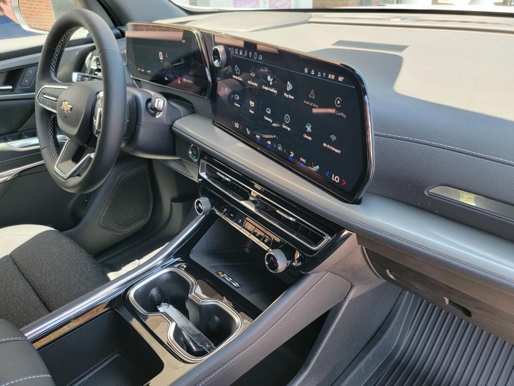new 2025 Chevrolet Traverse car, priced at $45,605