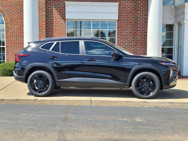new 2025 Chevrolet Trax car, priced at $26,955