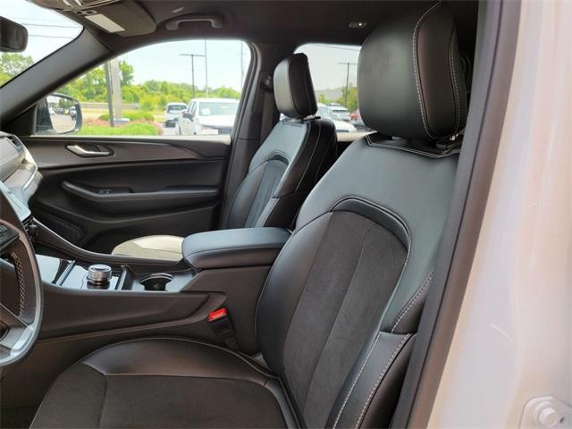 used 2024 Jeep Grand Cherokee L car, priced at $35,626