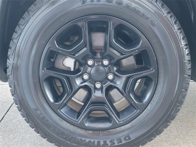 used 2019 Jeep Cherokee car, priced at $16,429