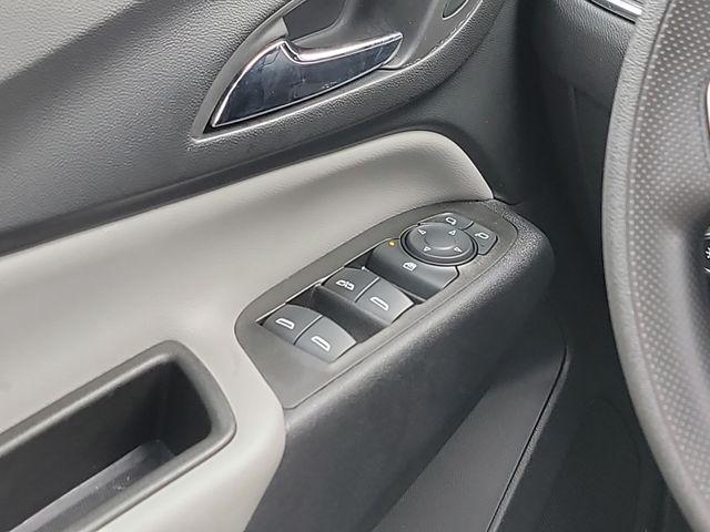 used 2022 Chevrolet Equinox car, priced at $18,870